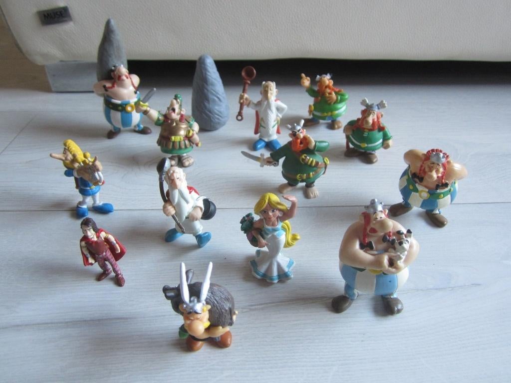 Astérix et Obélix - figurine au choix - 3,00Eur, Collections, Personnages de BD, Enlèvement ou Envoi, Astérix et Obélix, Comme neuf