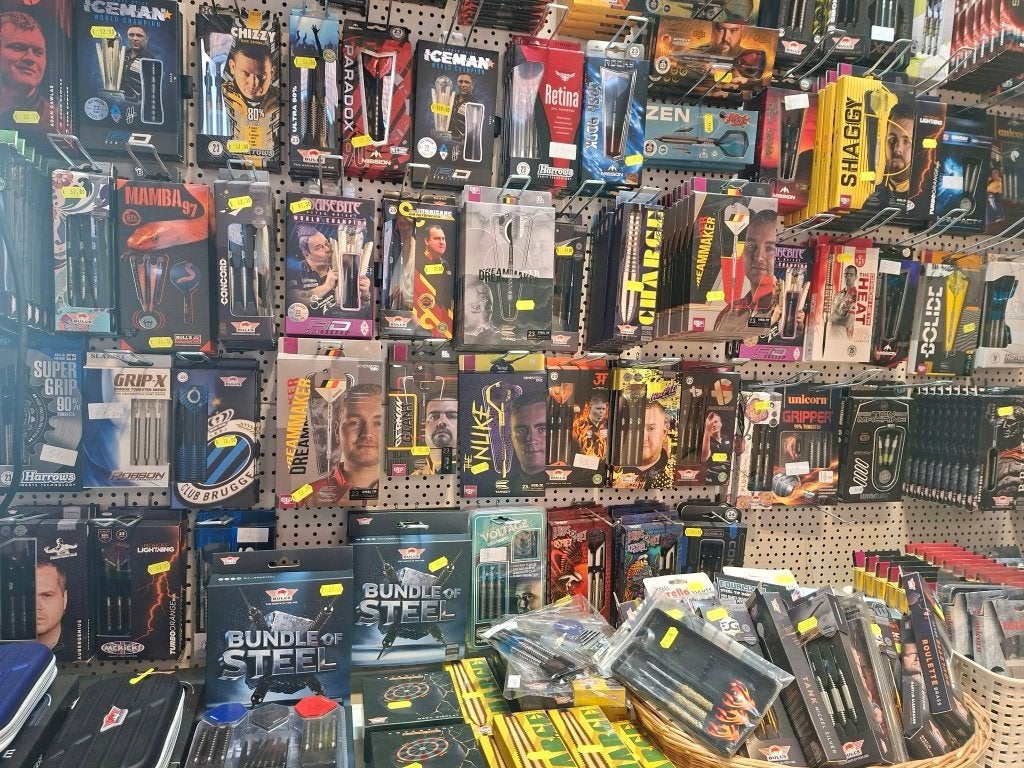 Dartsmateriaal aan de beste prijs !, Sport en Fitness, Ophalen, Nieuw, Dartbord