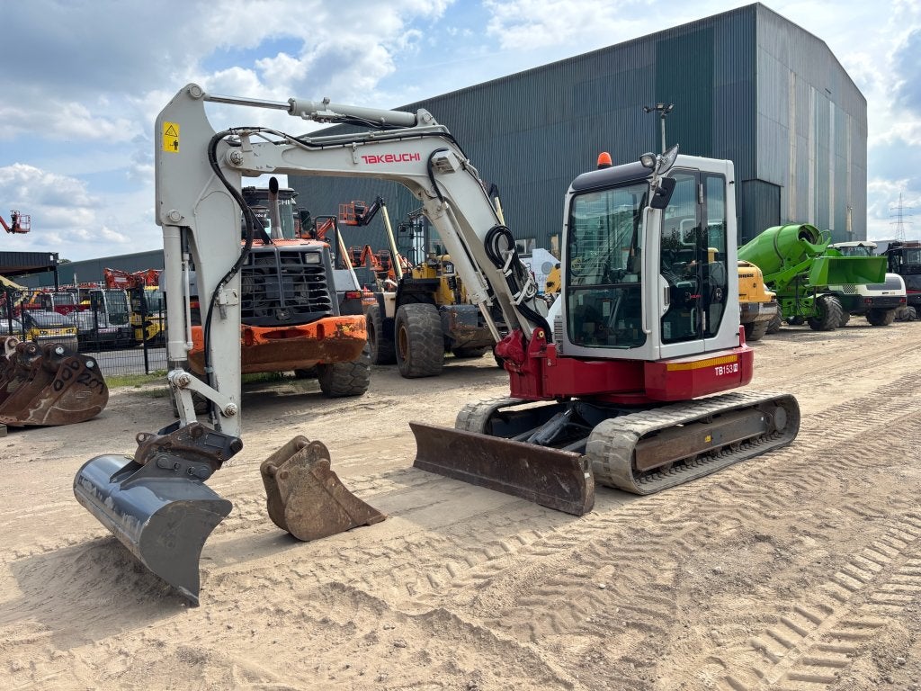 Takeuchi TB153FR, Articles professionnels, Machines & Construction | Grues & Excavatrices, Enlèvement, Excavatrice