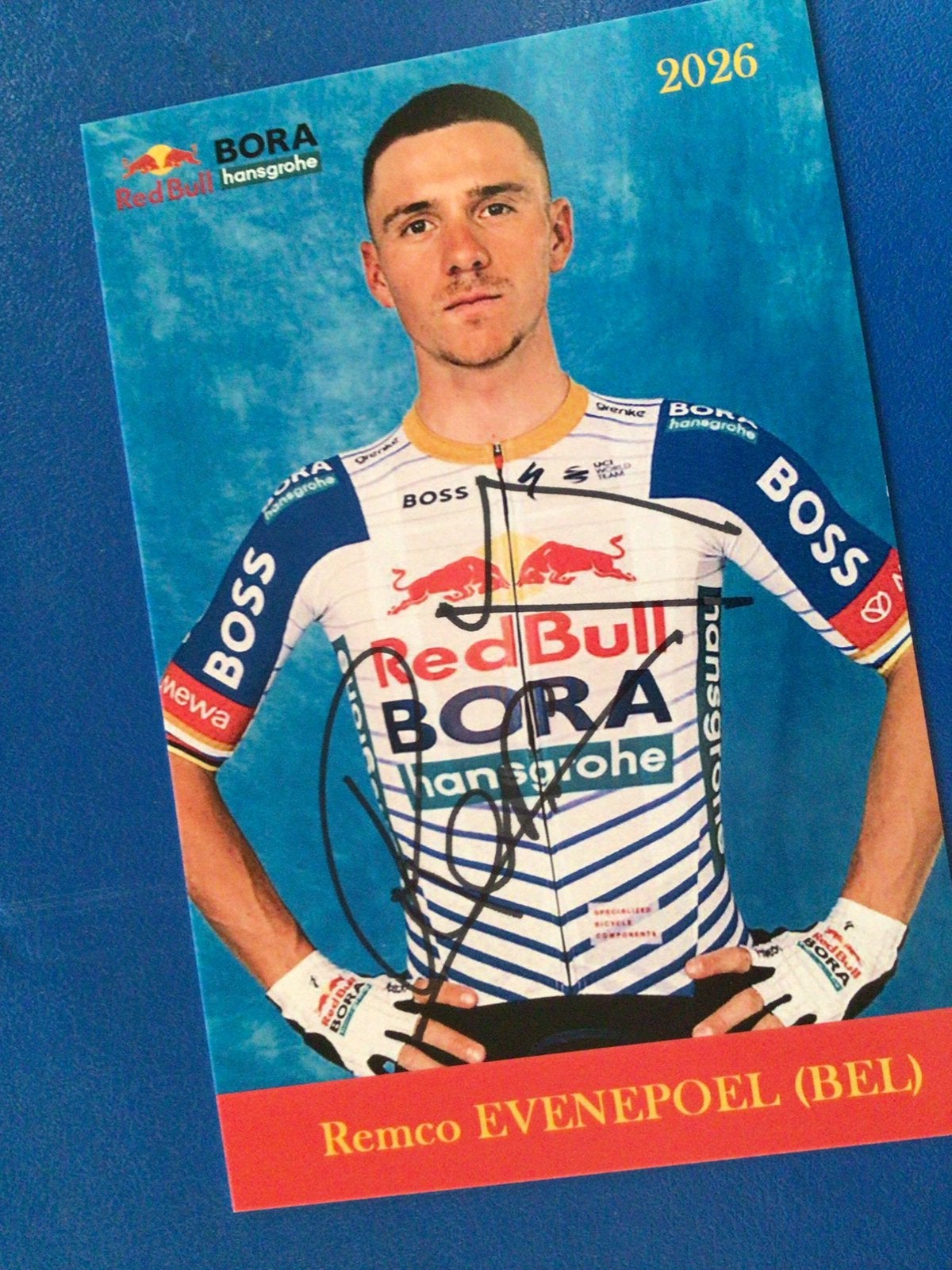 wielerkaart 2026 team red bull remco evenepoel signe, Envoi, Comme neuf