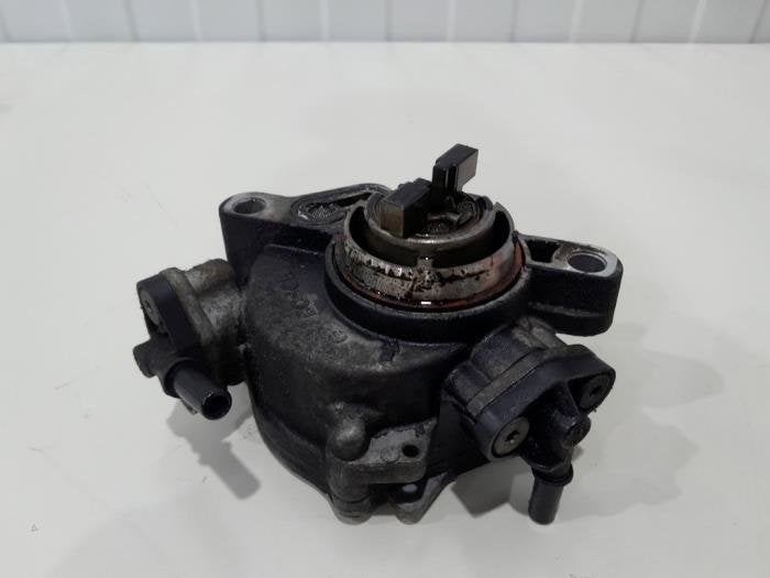 Pompe à vide (diesel) d'un Volvo V50, Autos : Pièces & Accessoires, Moteurs & Accessoires, Volvo, Utilisé, 3 mois de garantie