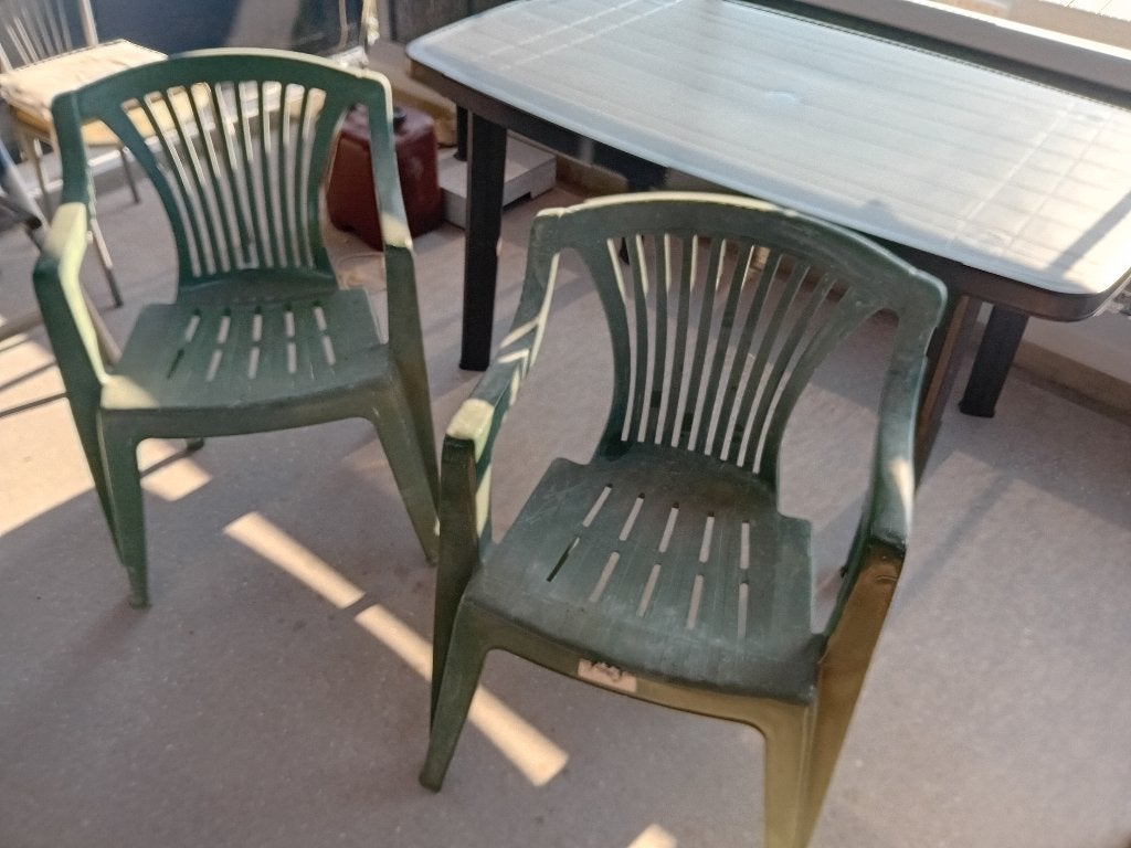 2 chaises de terrasse ou de jardin, Tuin en Terras, Tuinstoelen, Ophalen, Gebruikt, Overige materialen, Stapelbaar