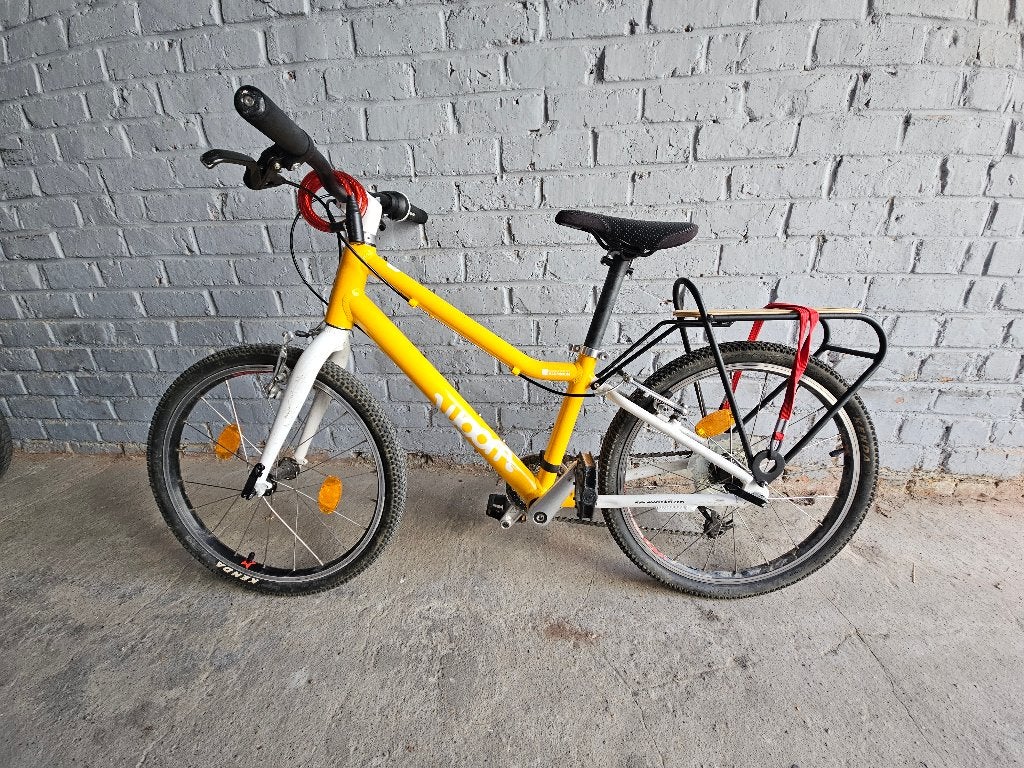 Velo Woom 4, Fietsen en Brommers, Ophalen, Velgrem, Woom, 16 tot 20 inch