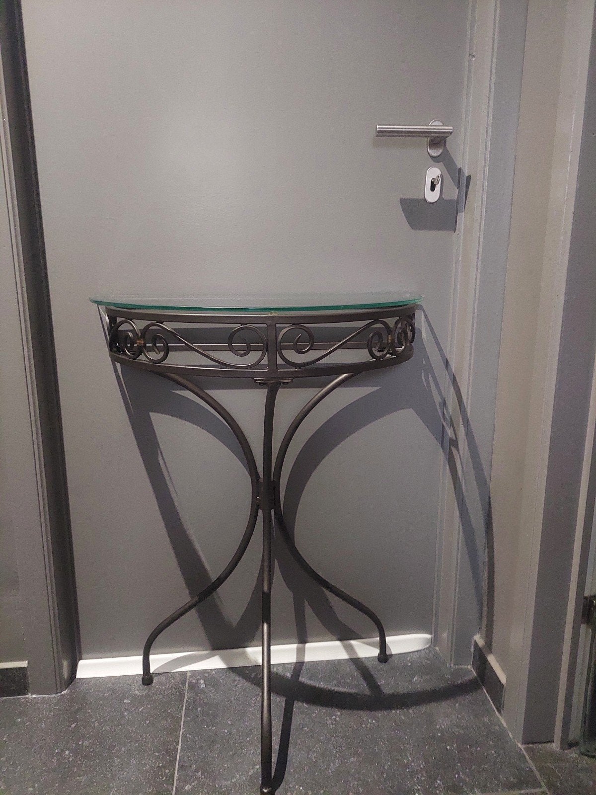 Console  aluminium et verre légèrement bisoté, Enlèvement, Verre