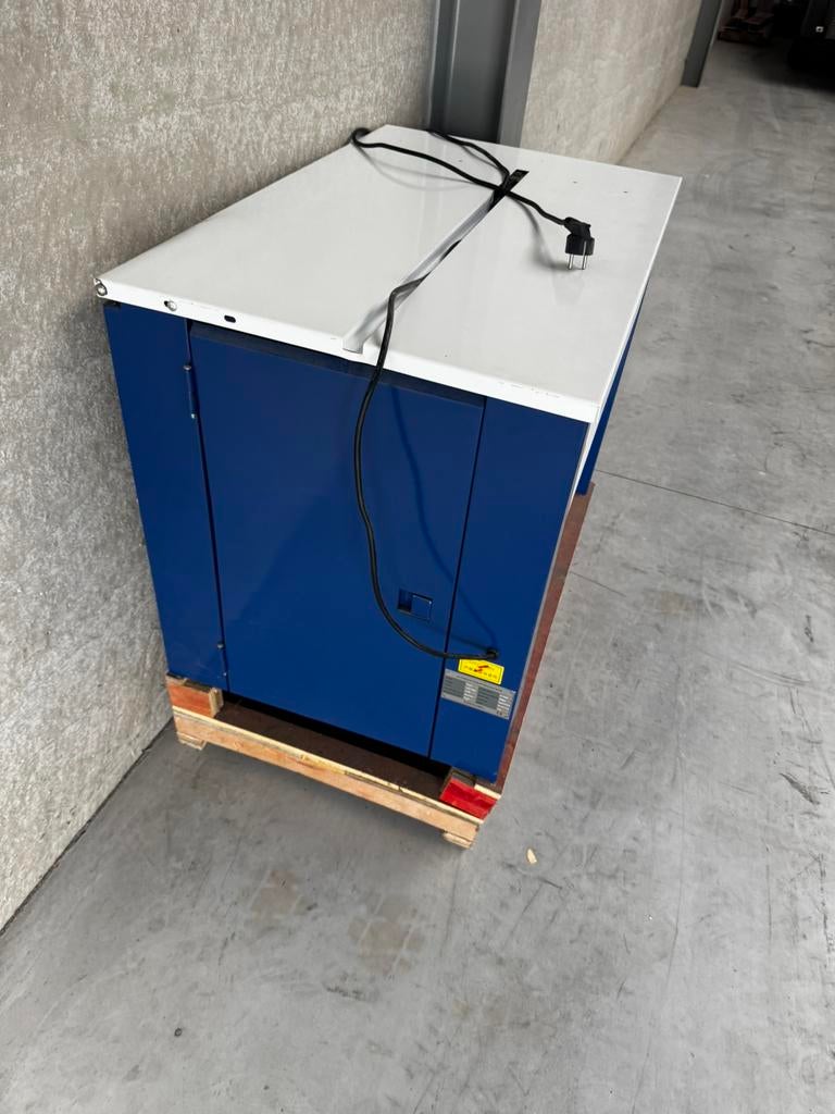 Half automatiche omsnoeringsmachine,nieuw incl nieuwe rol, Ophalen