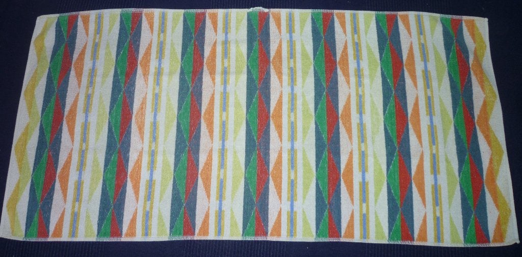 Serviette de bain multicolore – 50  100 cm, Maison & Meubles, Enlèvement ou Envoi, Utilisé, Multicolore, Serviette