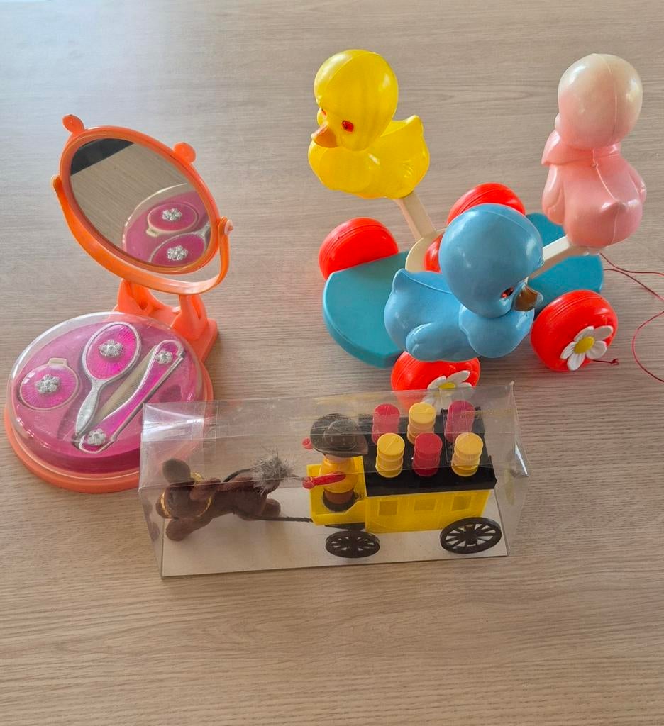 Lotje retro speelgoed, Enlèvement