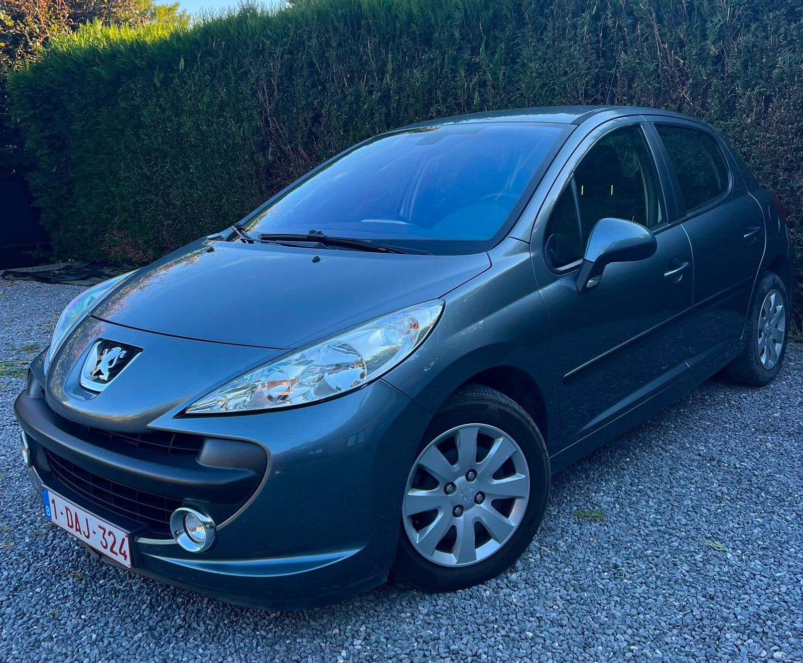 Peugeot 207 1.4 16v/107 000KM/0490522462, Auto's, Voorwielaandrijving, Dealer onderhouden, Stof, Zwart