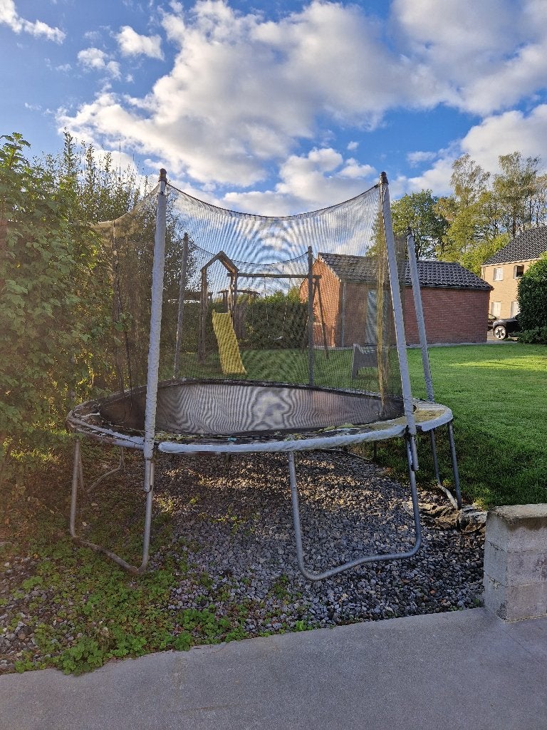 Trampoline à donner, Enlèvement, Utilisé