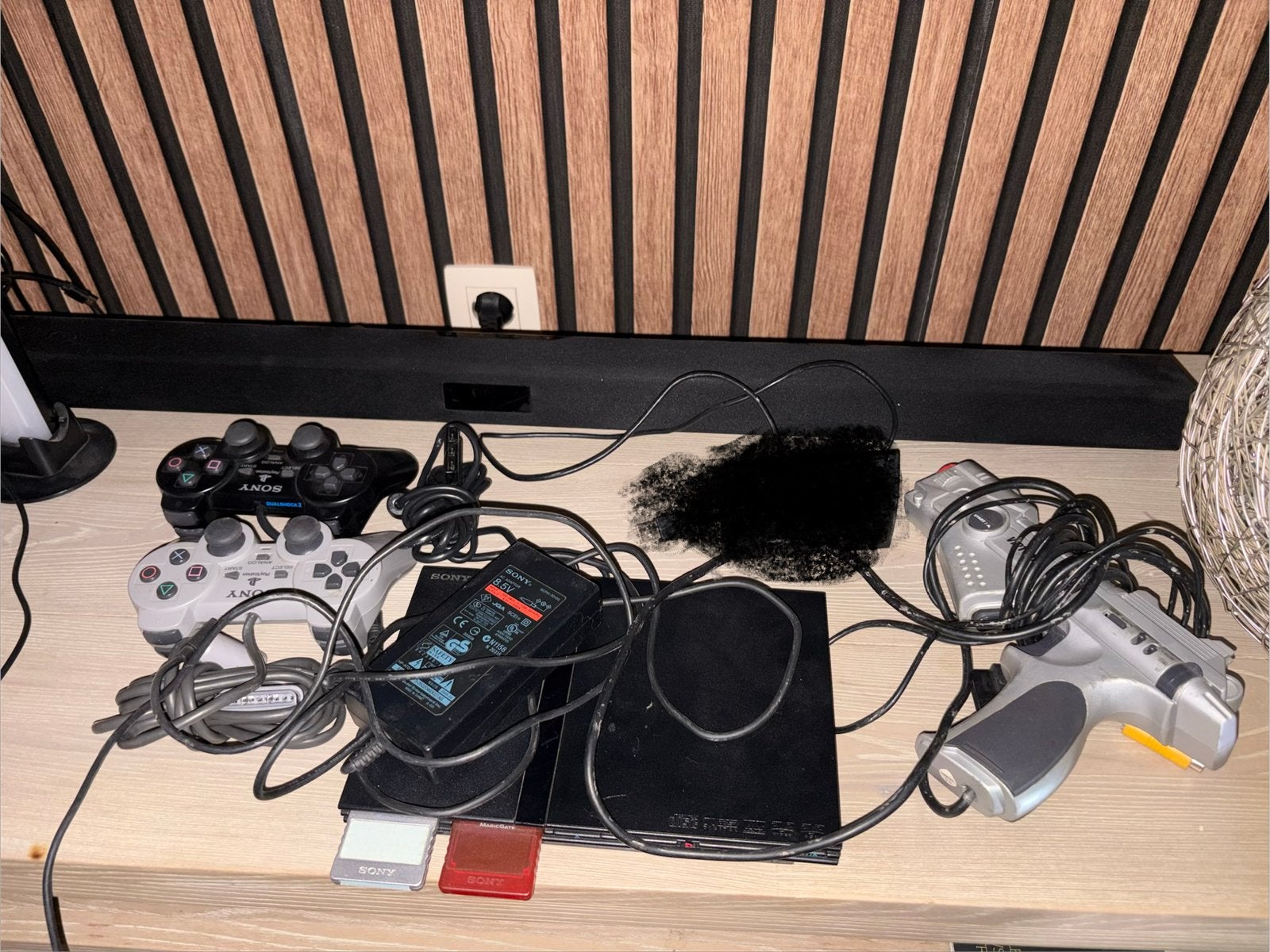 Sony PlayStation 2 Slim met diverse accessoires., Ophalen of Verzenden, Zo goed als nieuw