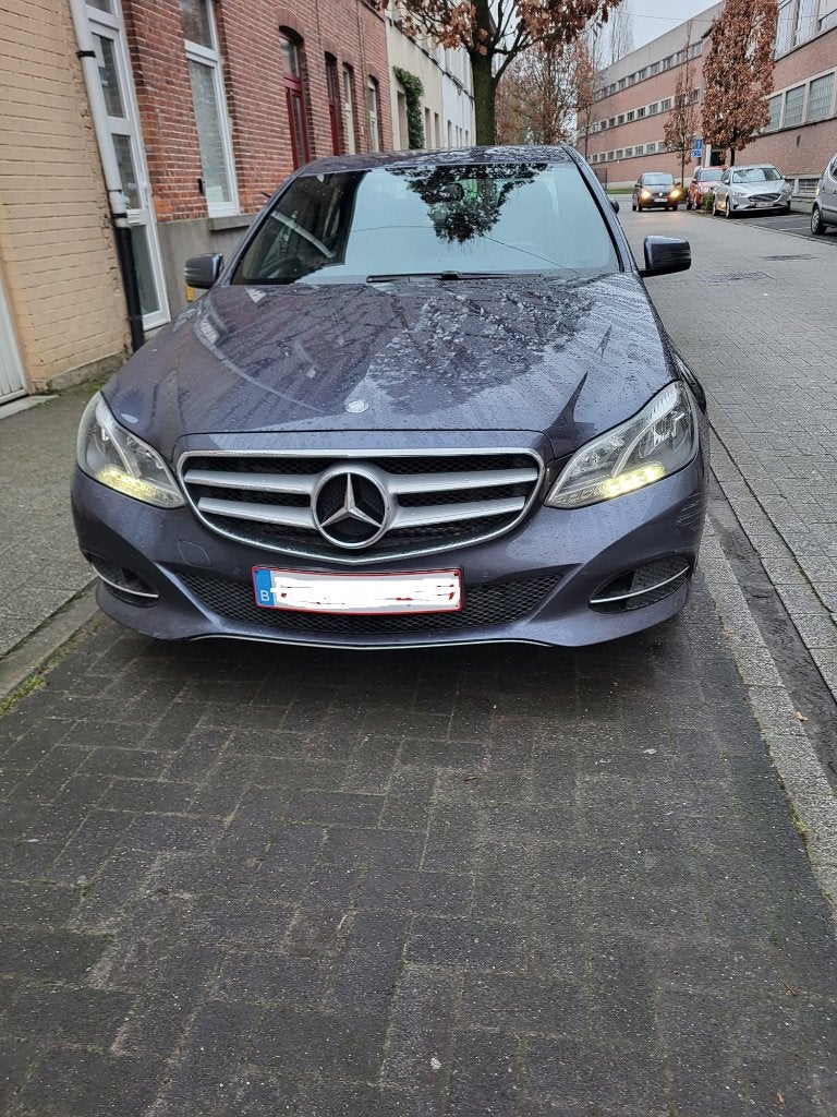 Mercedes-Benz E200 Diesel W212 euro 6B Gekeurd, Autos, Achat, Entretenue par le concessionnaire, Noir, Automatique