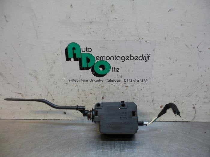 Moteur de verrouillage clapet réservoir d'un BMW 3-Serie (3, -, Utilisé, -, Enlèvement ou Envoi