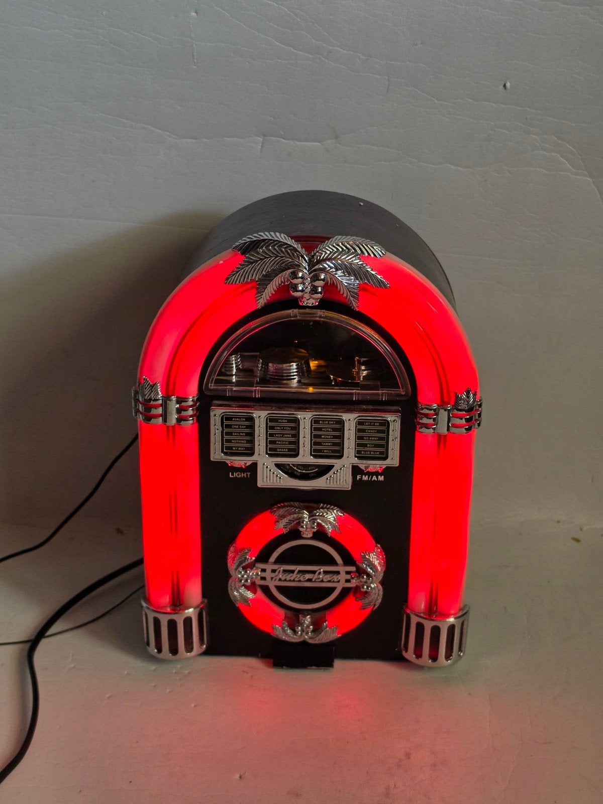 Ricatech RR300 retro jukebox - AM/FM radio and AUX, Enlèvement, Radio