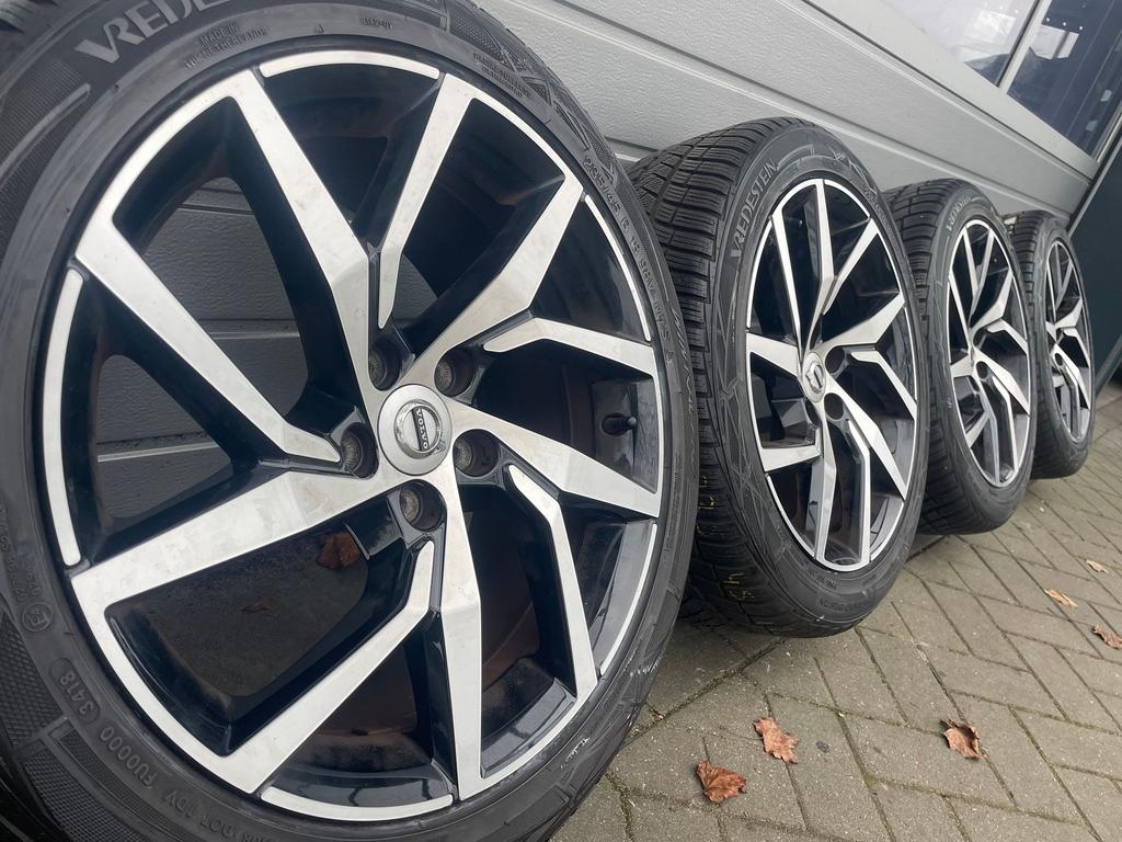 orig. 18 inch Volvo V60 Hybrid V40 S60 V90 S90 velgen banden, Auto-onderdelen, Banden en Velgen, Banden en Velgen, 18 inch, 235 mm