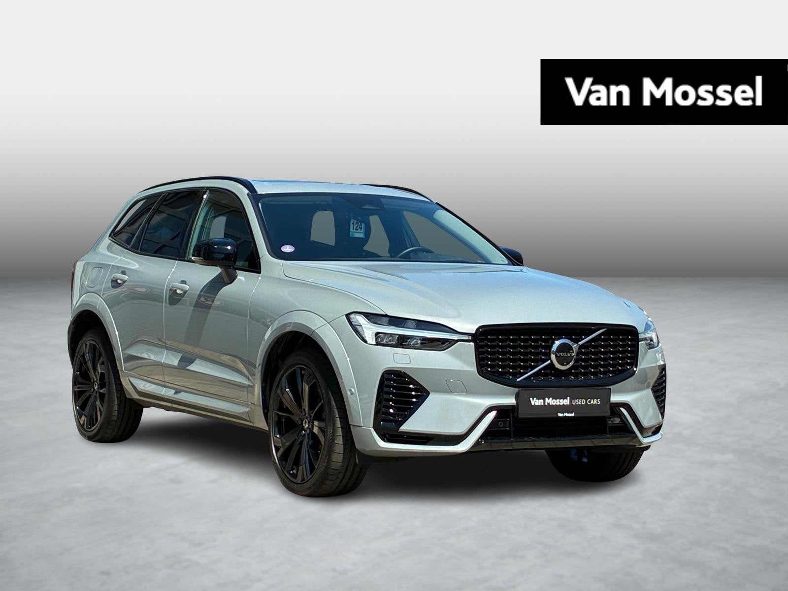Volvo XC60 T6 PHEV 4x4 Ultimate Dark Aut. Fabrieksgarantie t, Auto's, Stof, Gebruikt, 4 cilinders, 2250 kg