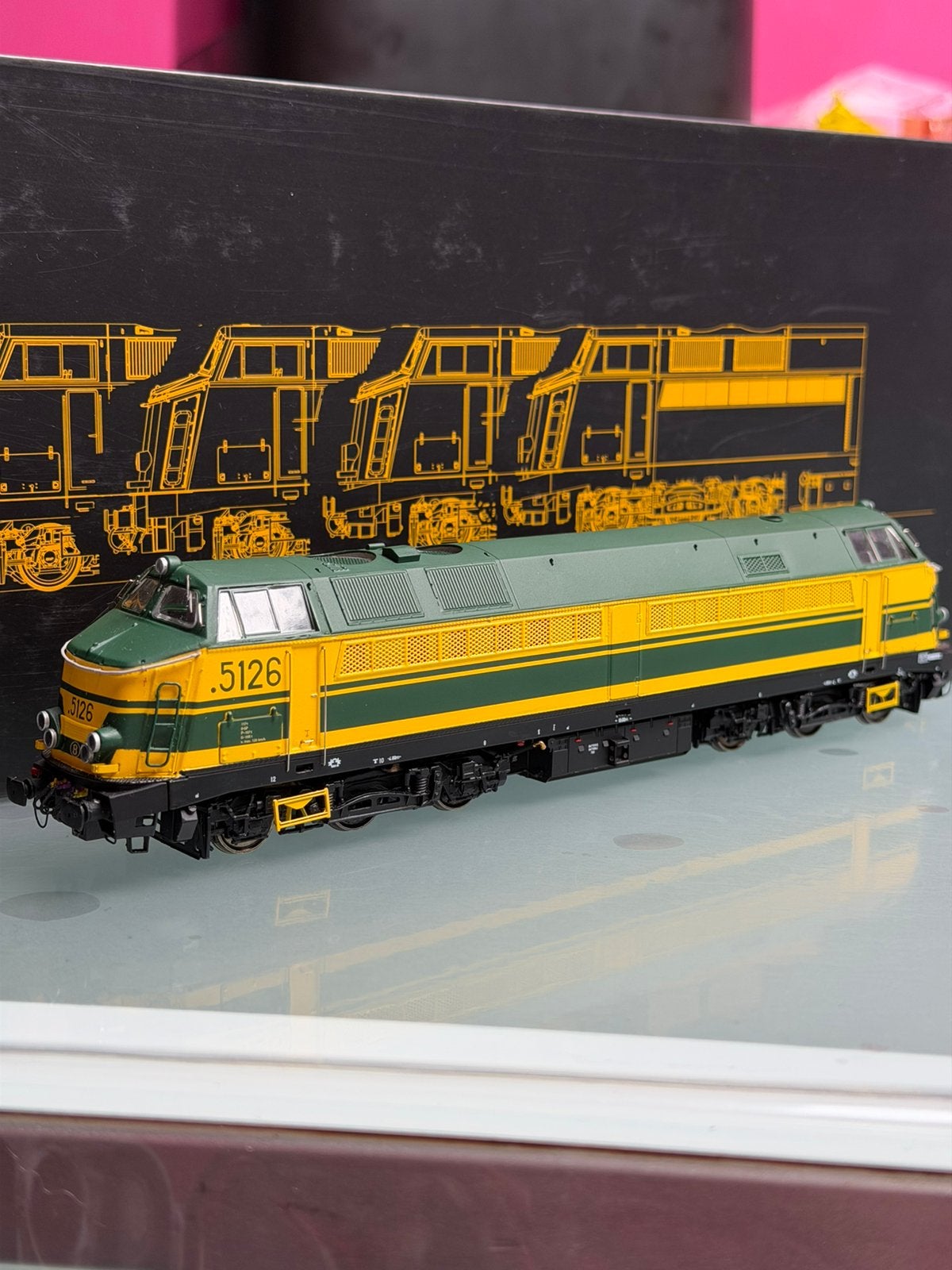 51 Olaerts sncb diesellocomotief, Ophalen of Verzenden, Zo goed als nieuw, Locomotief