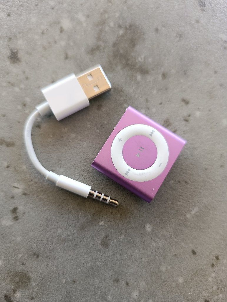 Ipod shuffle 2GB paars/roze, TV, Hi-fi & Vidéo, Lecteurs Mp3 | Apple iPod, Neuf, Shuffle, Enlèvement ou Envoi, Rose