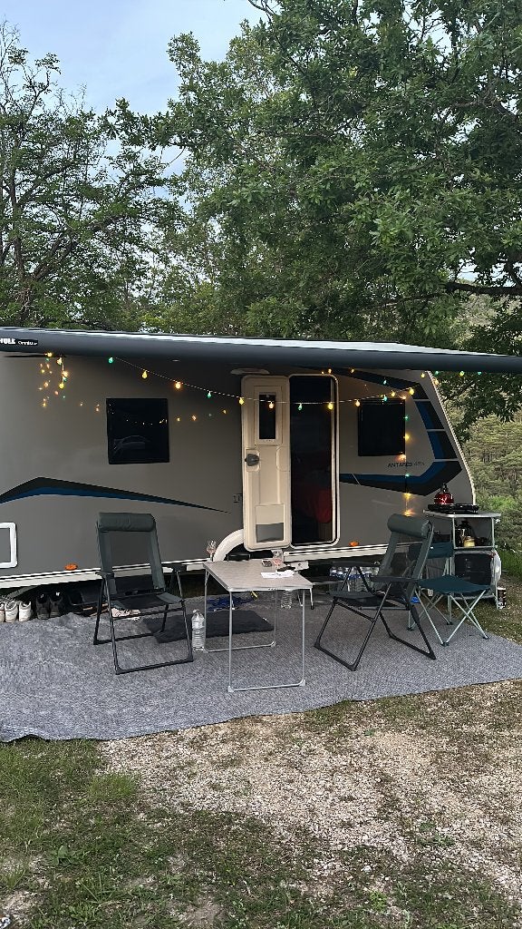 Caravelair Antares 455 titanium, Rondzit, Frans bed, Particulier, Kachel
