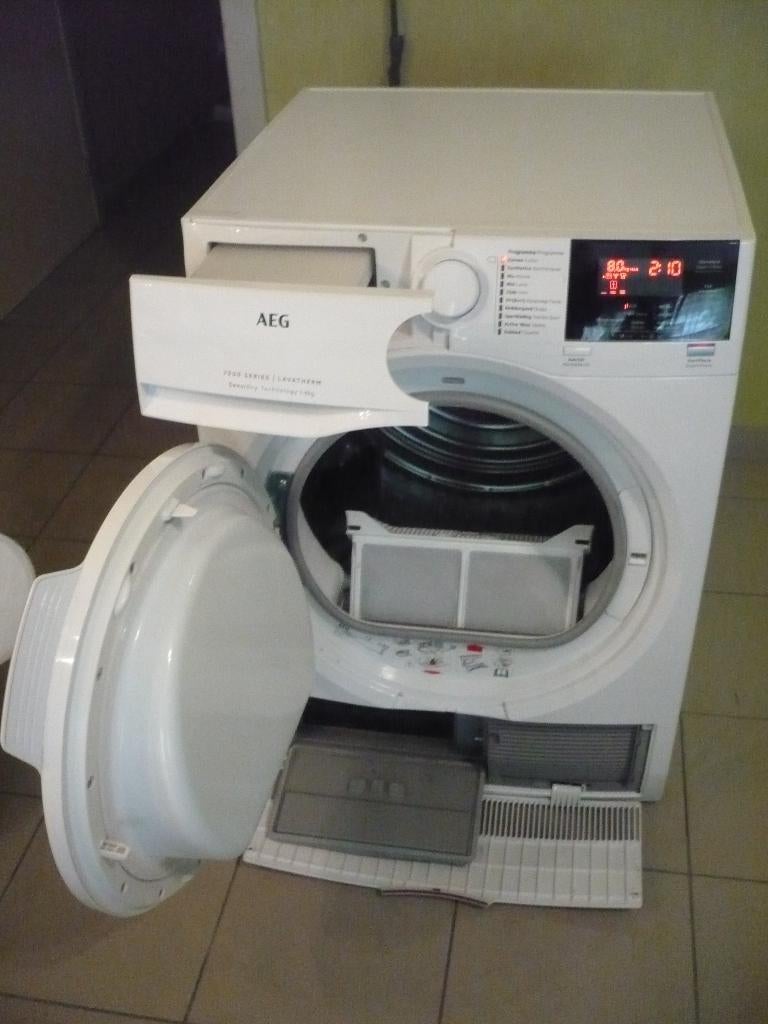 AEG Condes droogkast met Warmtepomp, Elektronische apparatuur, Ophalen, Condens, Energieklasse A of zuiniger
