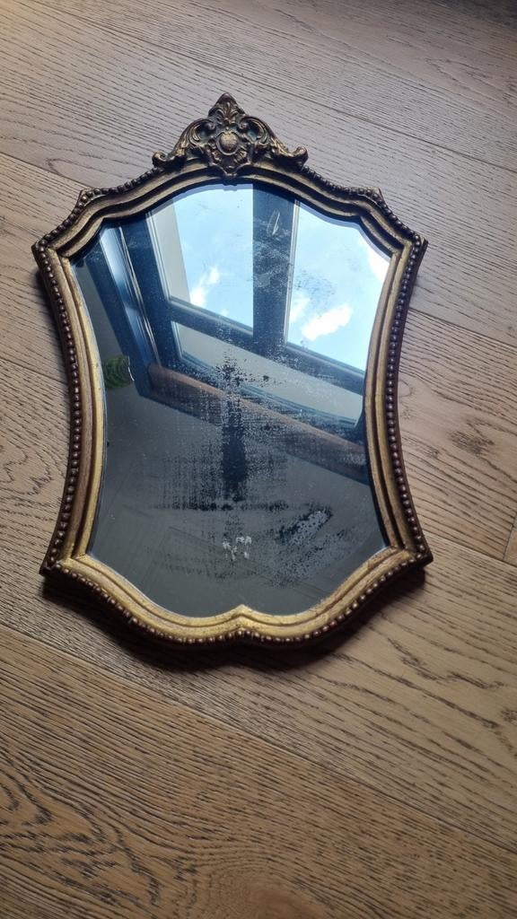 Spiegel met goudkleurige sierlijst., Antiek en Kunst, Ophalen