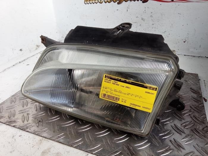 Koplamp links van een Peugeot Partner, Gebruikt, -, -, -