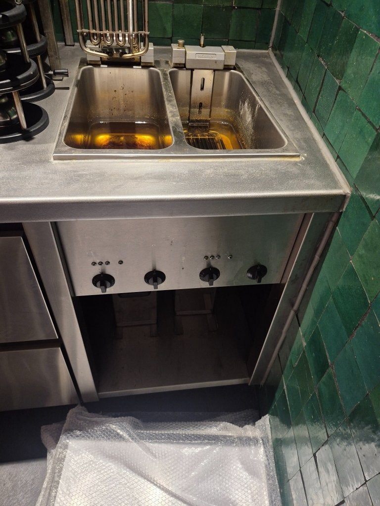 Valentine professionele dubbele friteuse 2x9L – 2023, Ophalen, Gebruikt, Fornuis, Frituur en Grillen
