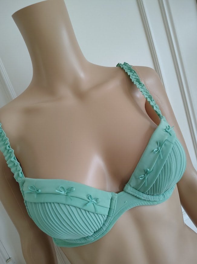 Nieuwe BH mintgroen, Kleding | Dames, Ondergoed en Lingerie, Ophalen of Verzenden, BH