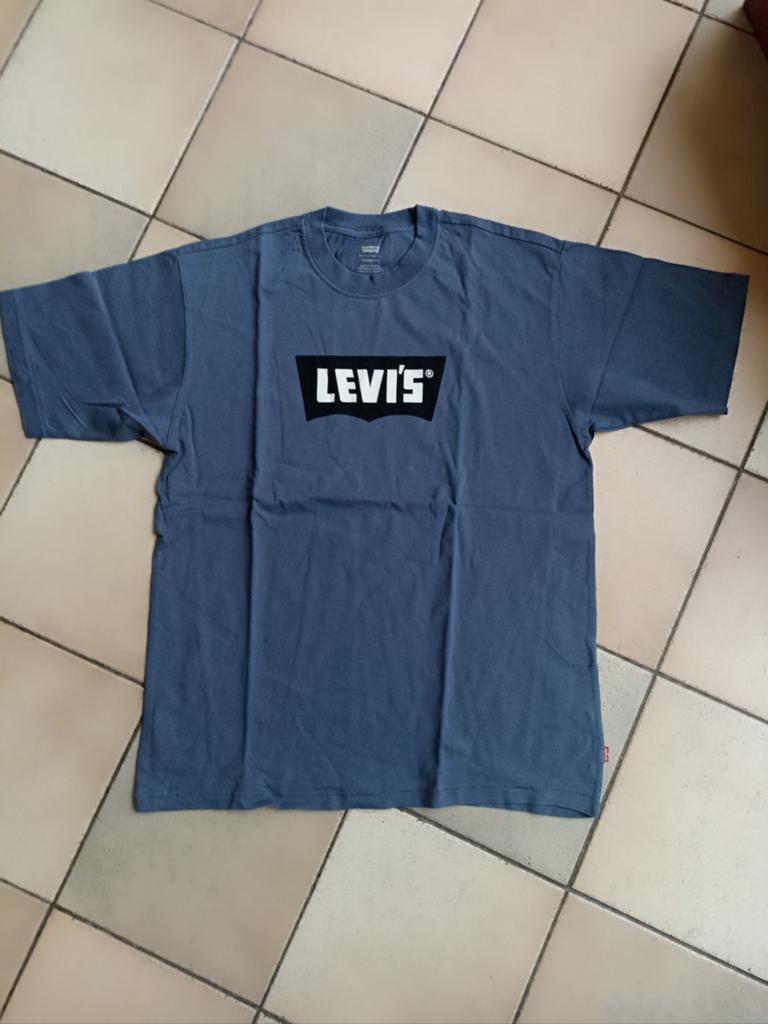 T-shirt bleu Levi's taille S, Vêtements | Hommes, T-shirts, Enlèvement ou Envoi, Comme neuf, Bleu, Taille 46 (S) ou plus petite