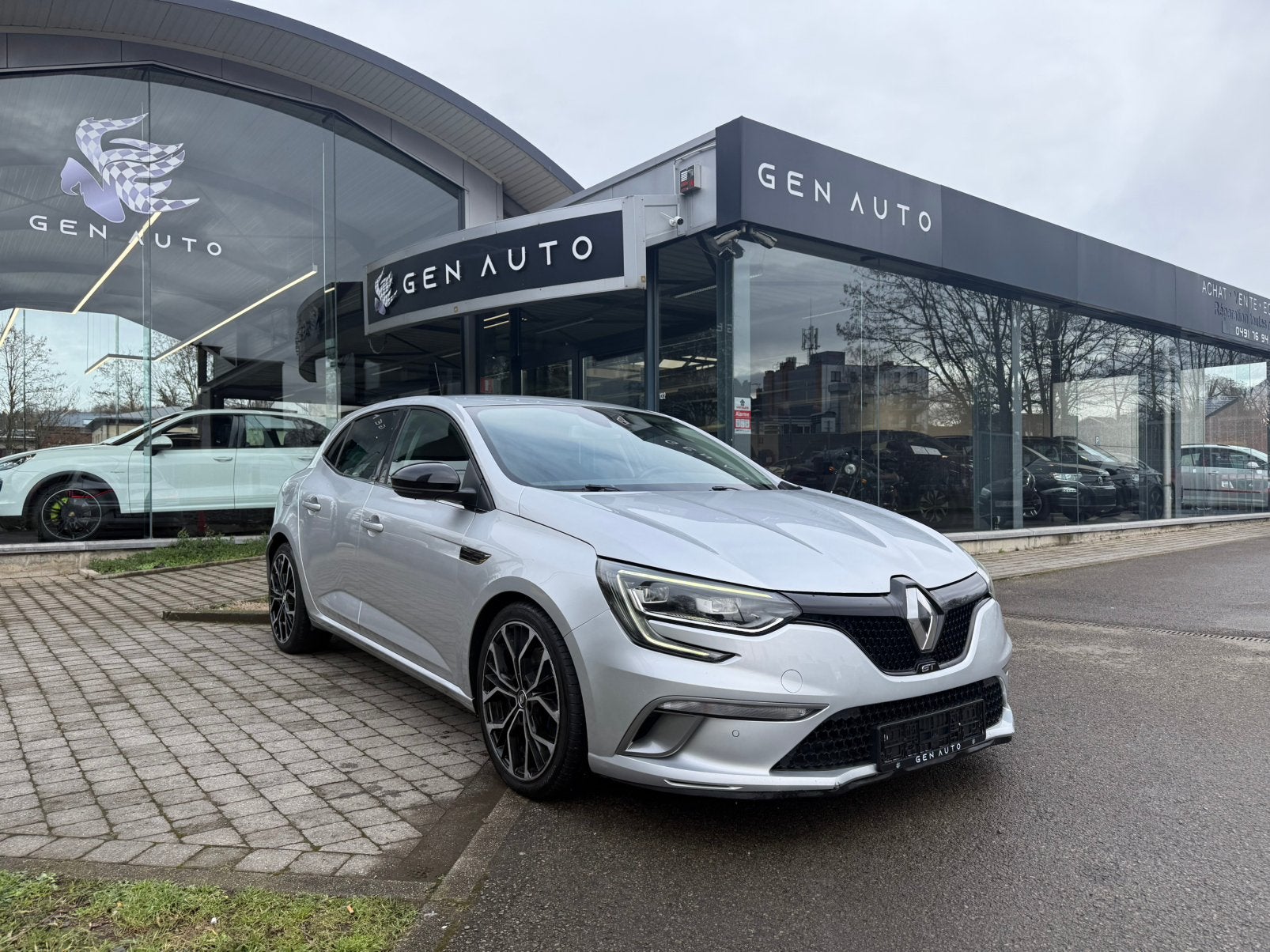 Renault Megane 1.6dCi GT 4Control 12 tot 36 MAANDEN GARANTIE, Auto's, Renault, 4 cilinders, Alcantara, Lichtsensor, 120 kW