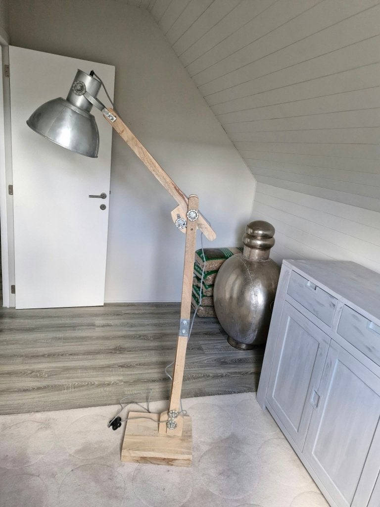 Lampadaire sur pied, Vintage, Comme neuf, Bois, 150 à 200 cm