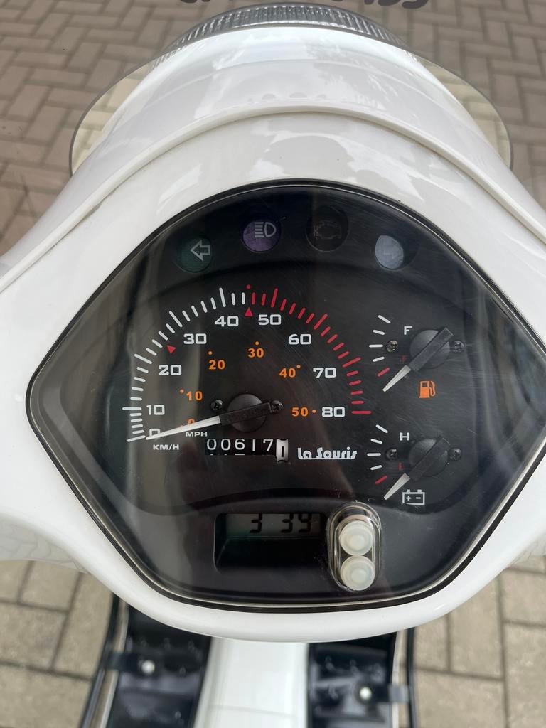 La souris special edition | vespa look a like, Fietsen en Brommers, Ophalen, Zo goed als nieuw, Vespa