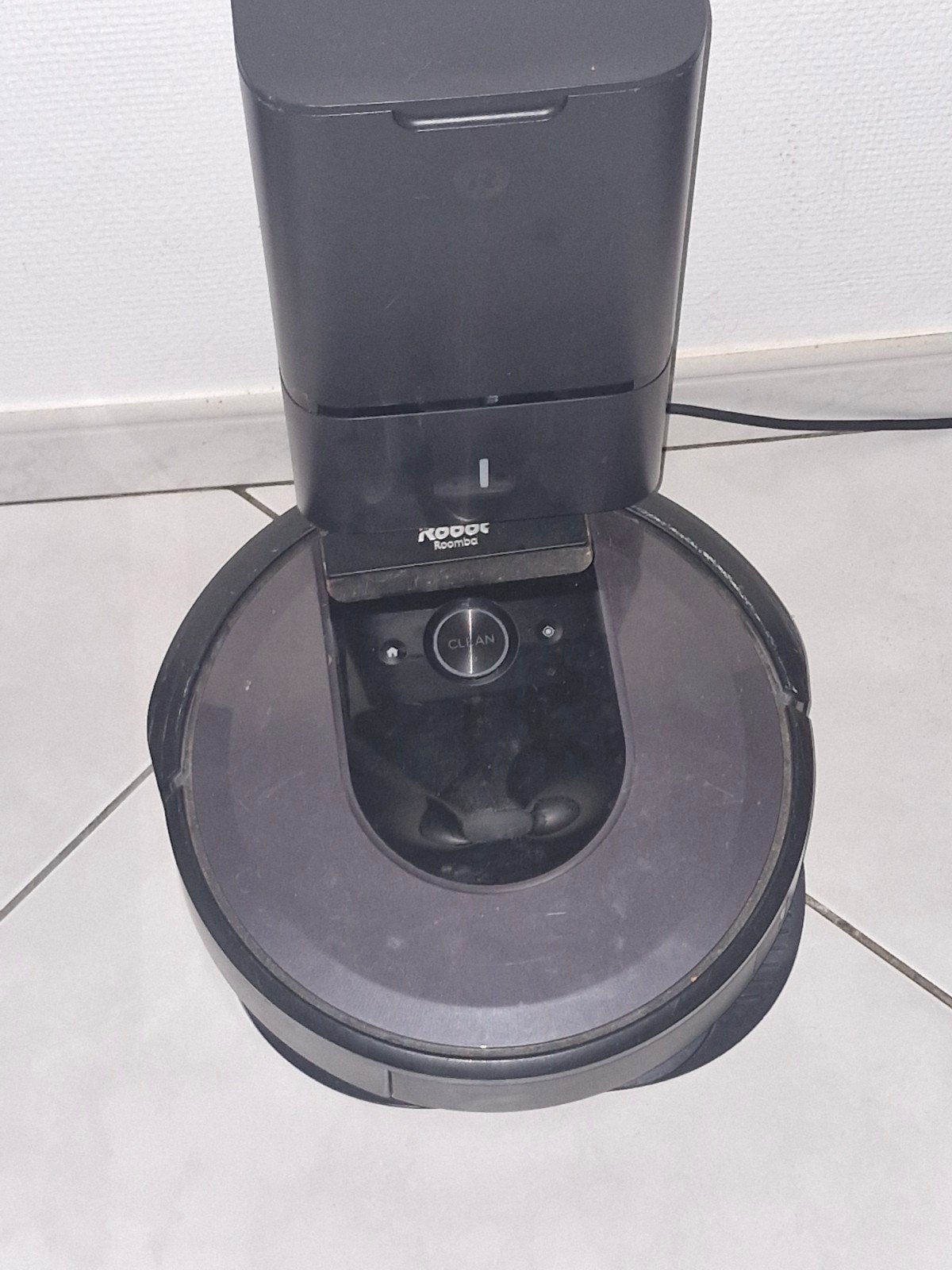 iRobot Roomba [i7/i8] – Defect / Voor onderdelen (Robot heef, Electroménager, Aspirateurs, Enlèvement ou Envoi, Station de charge