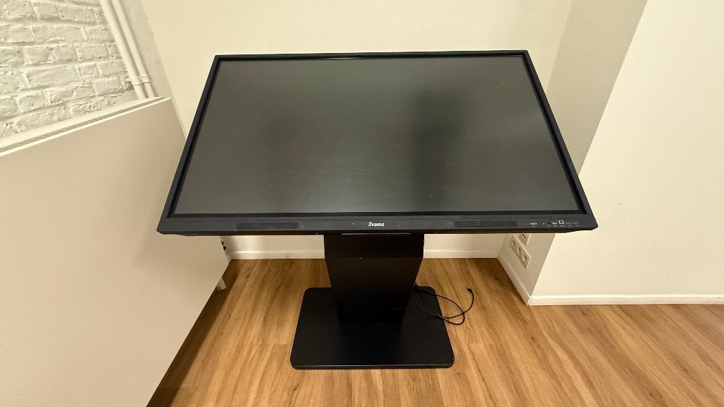 iiyama TE5504MIS-B3AG 55 inch 4K touchscreen + standaard, Ultra HD (4K), Enlèvement, Utilisé, Écran tactile