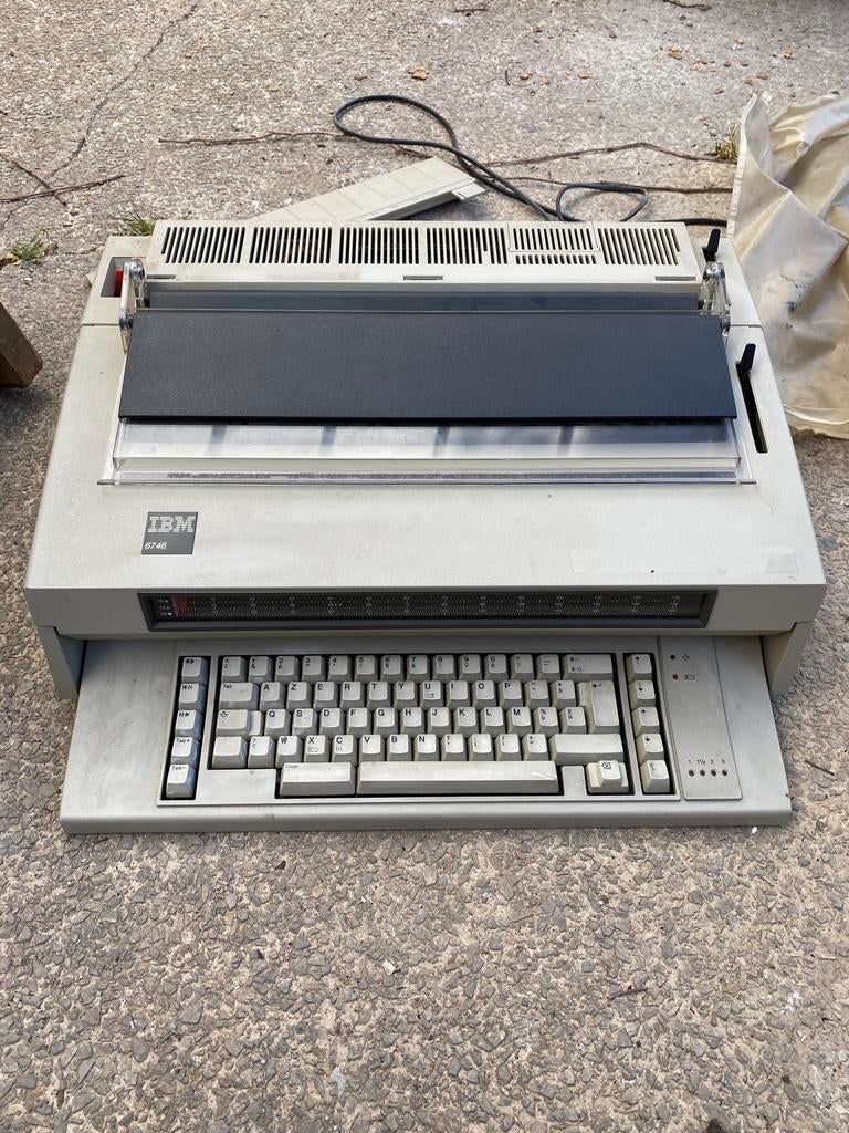 IBM Wheelwriter (Série 6) - Pour pièces ou restauration, Enlèvement, Utilisé