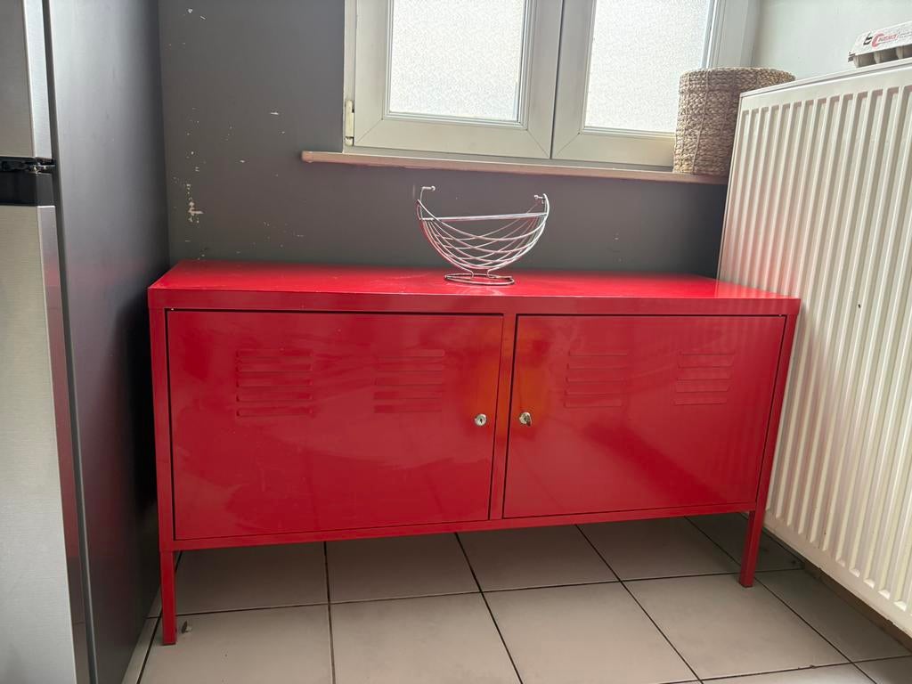 Rode metalen kledingkast in loftstijl, Huis en Inrichting, Kasten | Lockerkasten, Ophalen, Gebruikt