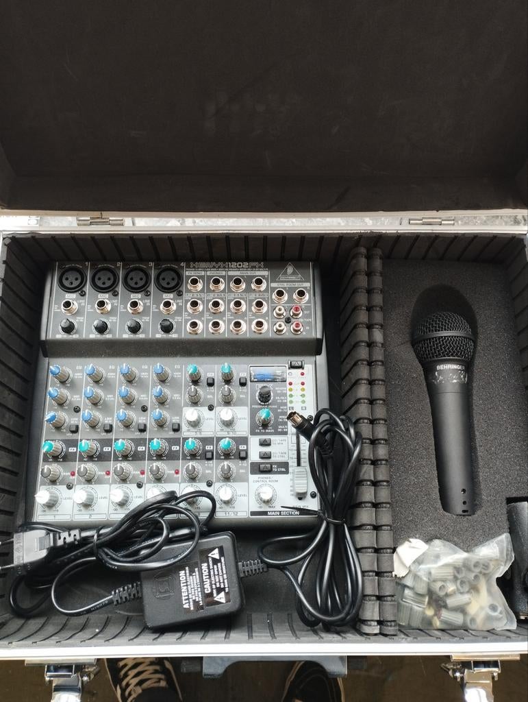 Table mixage XENYX 1202 FX, Musique & Instruments, Tables de mixage, Enlèvement ou Envoi