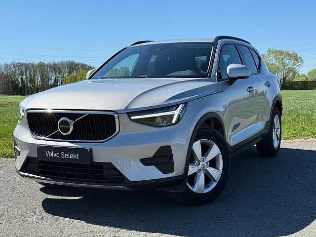 Volvo XC40 Essential T2 automatic, 5 zetels, 127 pk, SUV of Terreinwagen, Zilver of Grijs