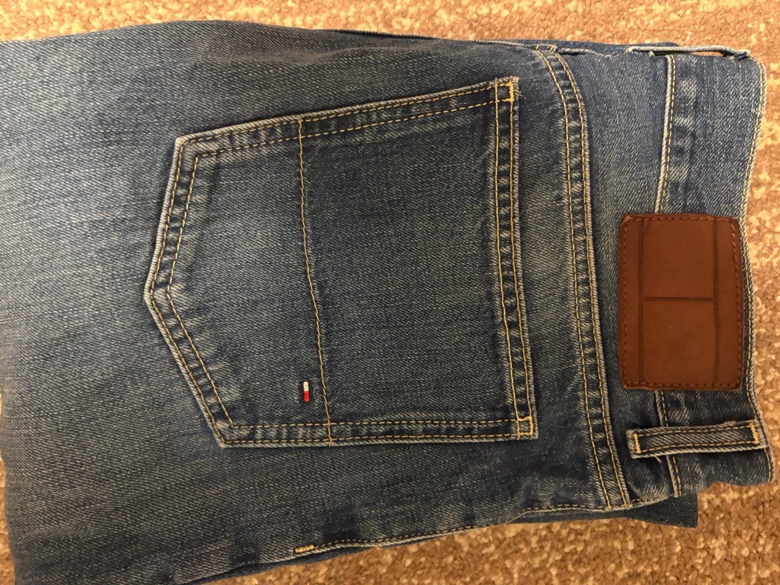 Tommy Hilfiger broek maat 32-36, Kleding | Heren, Spijkerbroeken en Jeans, Ophalen of Verzenden, Zo goed als nieuw