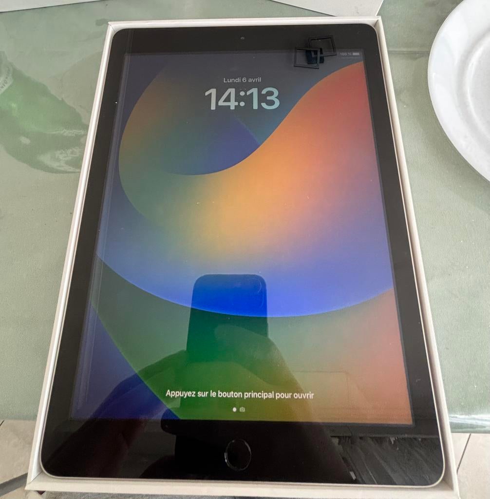 Ipad 5e generatie als nieuw, Ophalen of Verzenden, Zo goed als nieuw