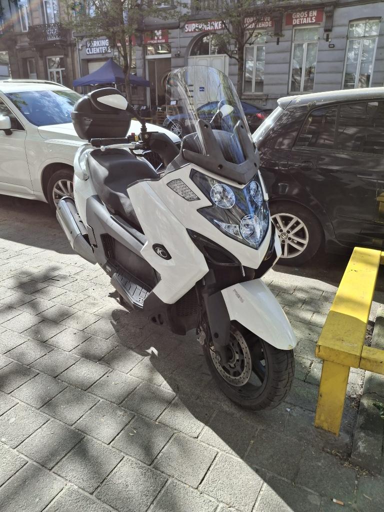 Kymco Myroad 700i, Motoren, Motoren | Overige merken, Particulier, Scooter, meer dan 35 kW, 2 cilinders, Motorrijbewijs A, ABS
