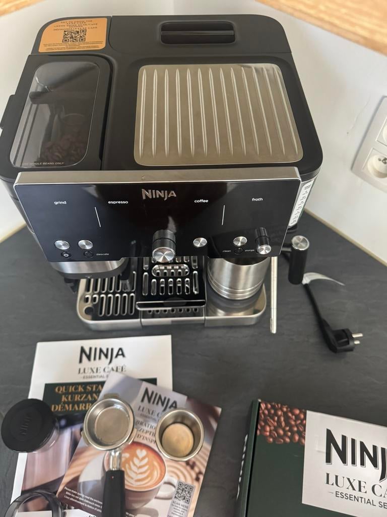 Exp-Pompe NINJA Luxe Cafe Essential ES50, Neuf, Combiné, Café en grains, 2 à 4 tasses