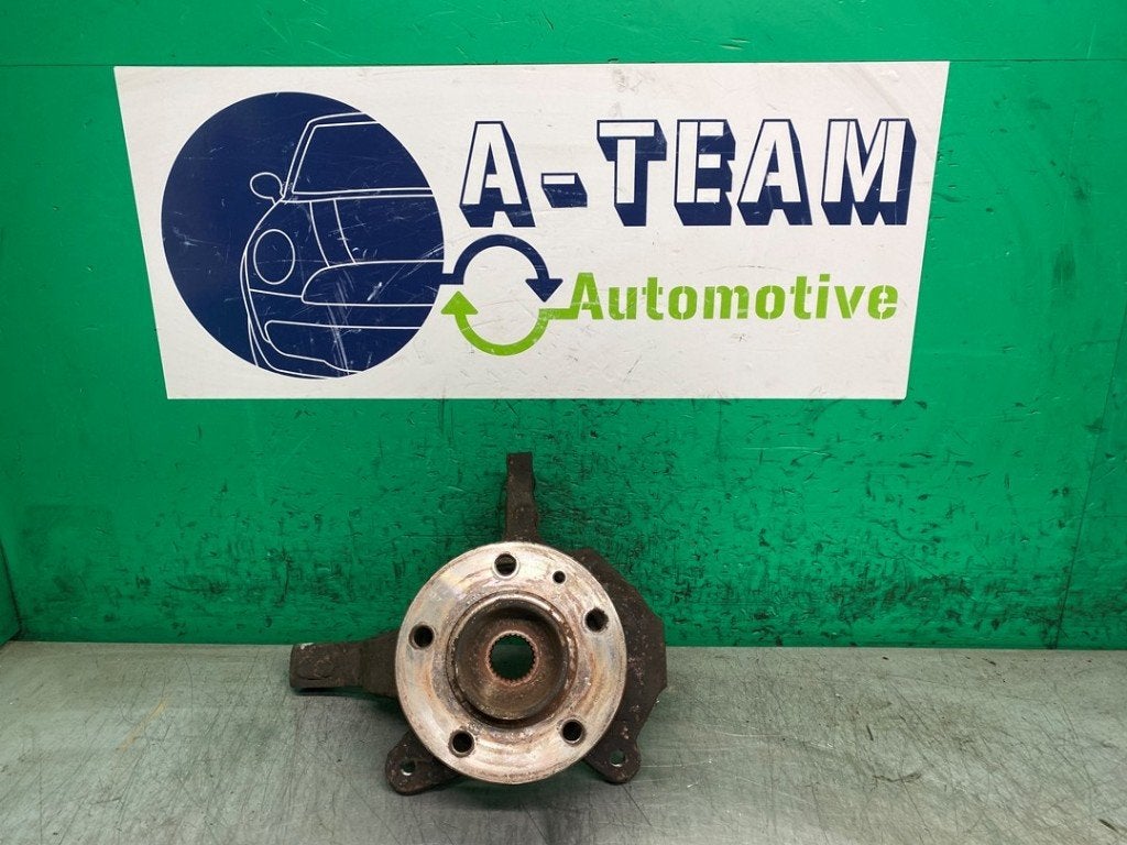 FUSEE LINKS VOOR Renault Trafic New (FL) (01-2001/06-2014), Gebruikt, Renault, Peter-Huppertz-Straße 5
51063  Köln, DE, Dialog.deutschland@renault.de