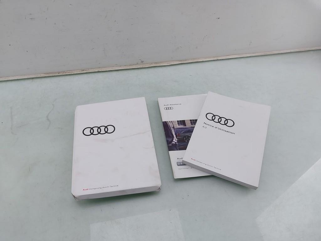 MANUEL UTILISATEUR Audi A3 Sportback (8YA) (|8Y0012740AE|), Utilisé, Audi