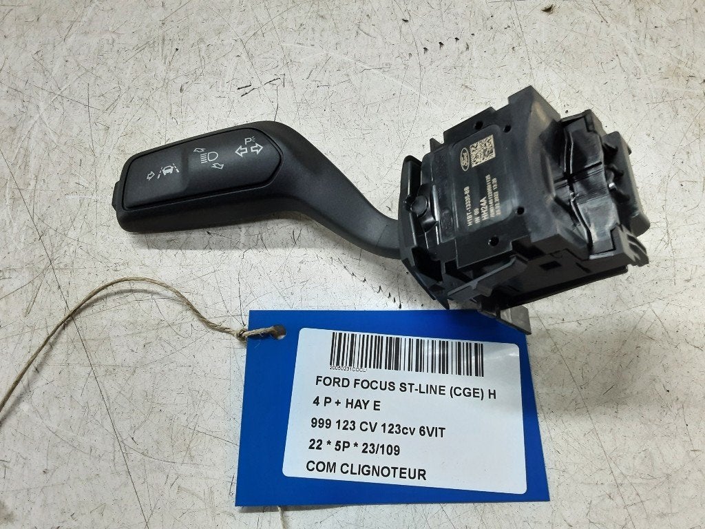KNIPPERLICHTSCHAKELAAR Ford Focus 4 (H1BT13335BB), Gebruikt, Mevr. I. Hauben, Ford, Rue de l'Espoir 34 34
4030  GRIVEGNÉE, BE