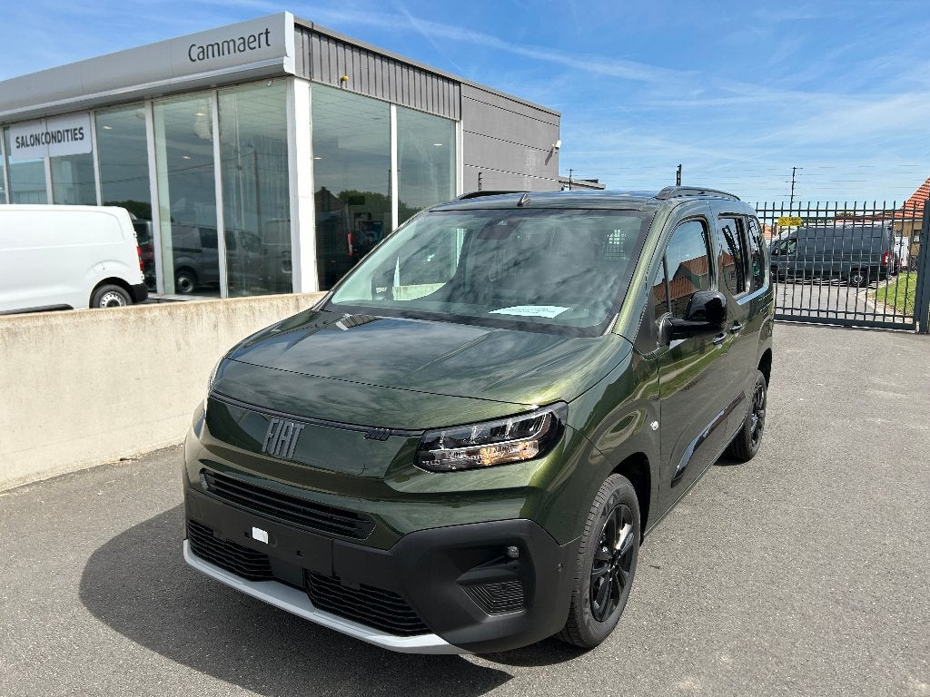 Fiat Doblo Combi 1.2 Benzine Pack Style 110Pk NIEUW OP STOCK, Autos, Fiat, Achat, Garantie prolongée, Boîte manuelle, Noir