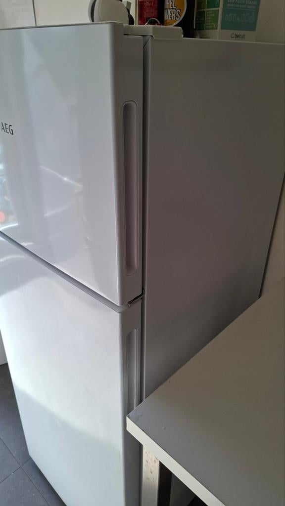 KOELKAST COMBI TOP AEG  RDS424E1AW, 160 cm ou plus, Enlèvement, Utilisé, 200 litres ou plus