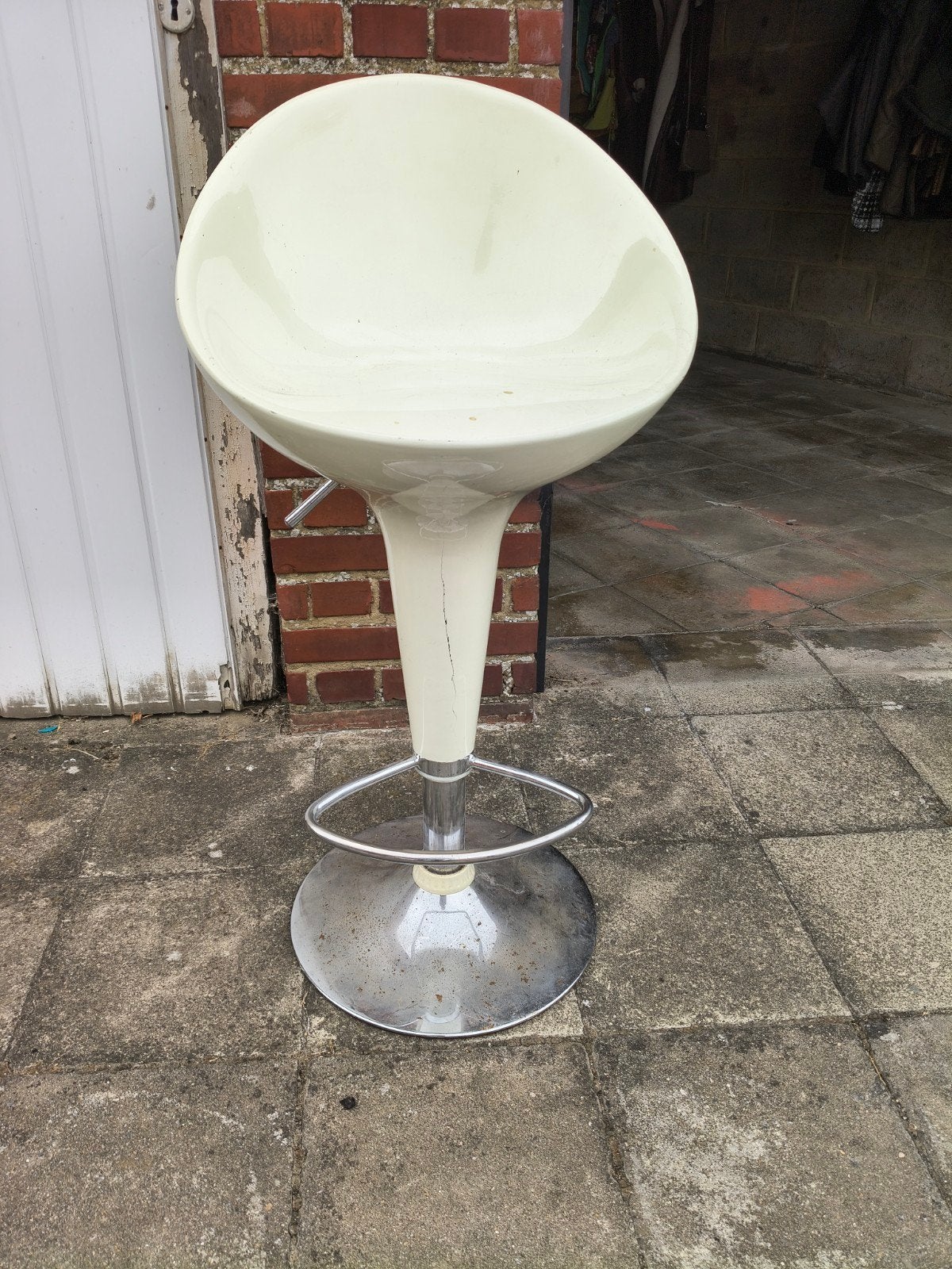 chaise vintage blanc, Enlèvement