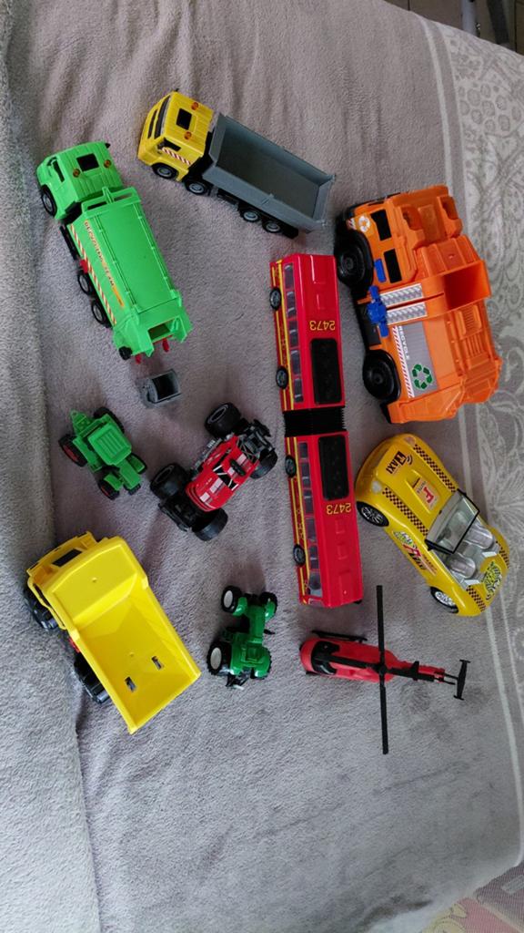 10 Speelgoed auto's voor 6€, Ophalen