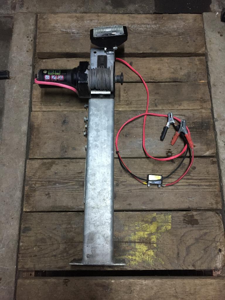 Winch T2000 (900kg) 12Volt incl. Relay 50A, Enlèvement ou Envoi, Utilisé