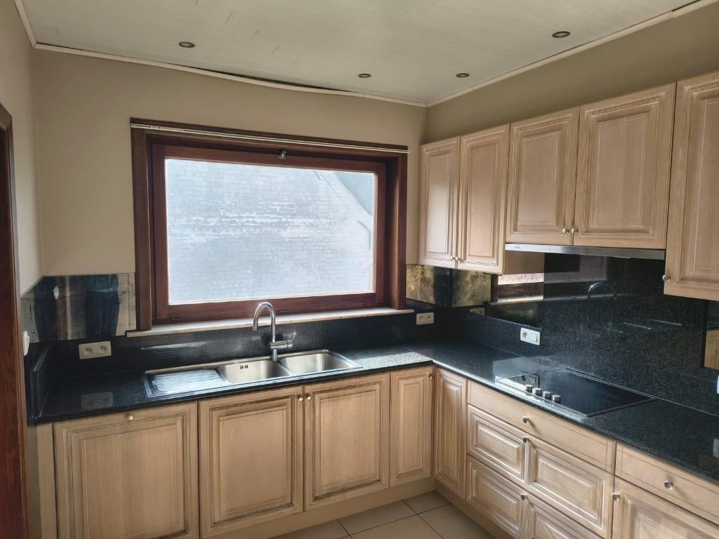 Keuken (eiken kastdeuren, graniet werkblad), Enlèvement, Utilisé, Granit ou Pierre, Cuisine d'angle